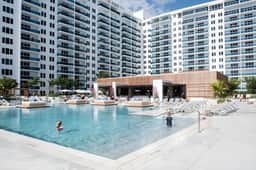 1 Homes 1108 Luxury 1 Resort Suite with Ocean/Pool Balcony 5*