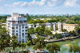 1 Homes 1013 Luxury 1 Resort Suite & Ocean/River Balcony View