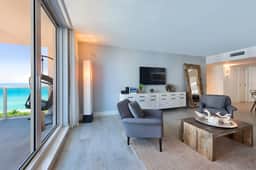 1 Homes 1013 Luxury 1 Resort Suite & Ocean/River Balcony View