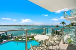 1100 West 410 Bay View Balcony King Suite
