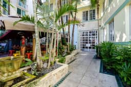 Sham Ocean Ocean Dr Barbizon Studio, Boardwalk, & steps to Nightlife & Beach