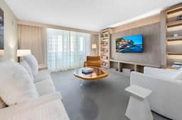 1 Homes 1007  Luxury Resort Suite City/Ocean view Balcony Oceanfront 1 Homes