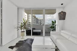 1102 Deluxe High Floor Designer Suite With Balcony