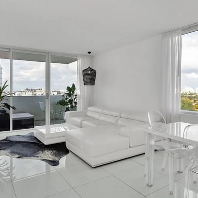 1102 Deluxe High Floor Designer Suite With Balcony