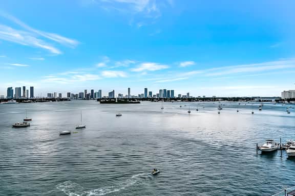 Penthouse Bay View Balcony Suite 2 bedroom/2 bath