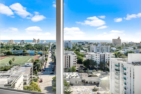 1100 West 1425 Modern City Studio with Ocean view