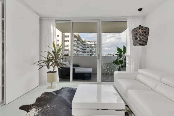 1102 Deluxe High Floor Designer Suite With Balcony