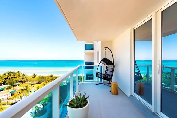 1 Homes 1013 Luxury 1 Resort Suite & Ocean/River Balcony View