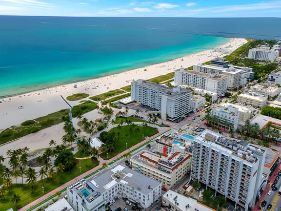Sham Ocean Ocean Dr Barbizon Studio, Boardwalk, & steps to Nightlife & Beach
